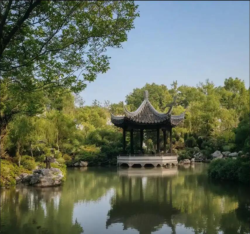 济南历城平庸餐饮有限公司